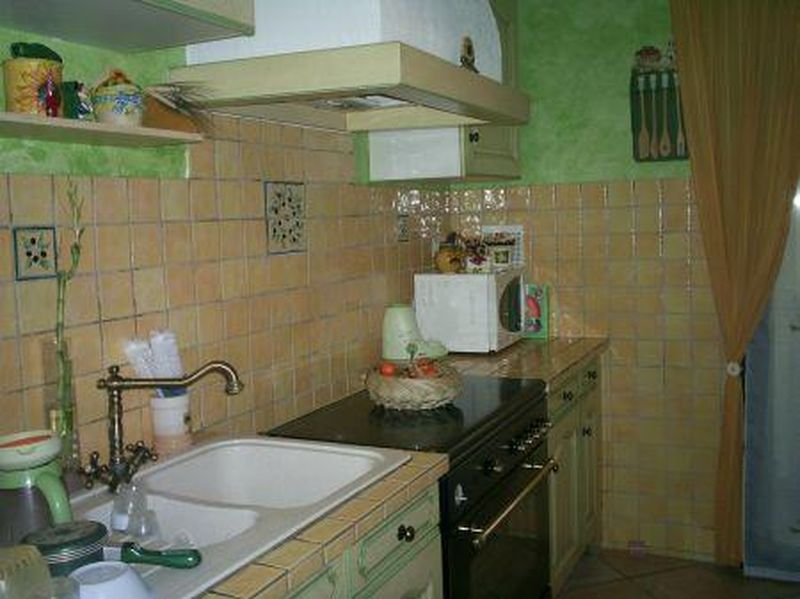 Vente    MARIGNANE AU COEUR DE LA VERDURE BEL APPARTEMENT T3 DANS PETITE RESIDENCE PRIVEE